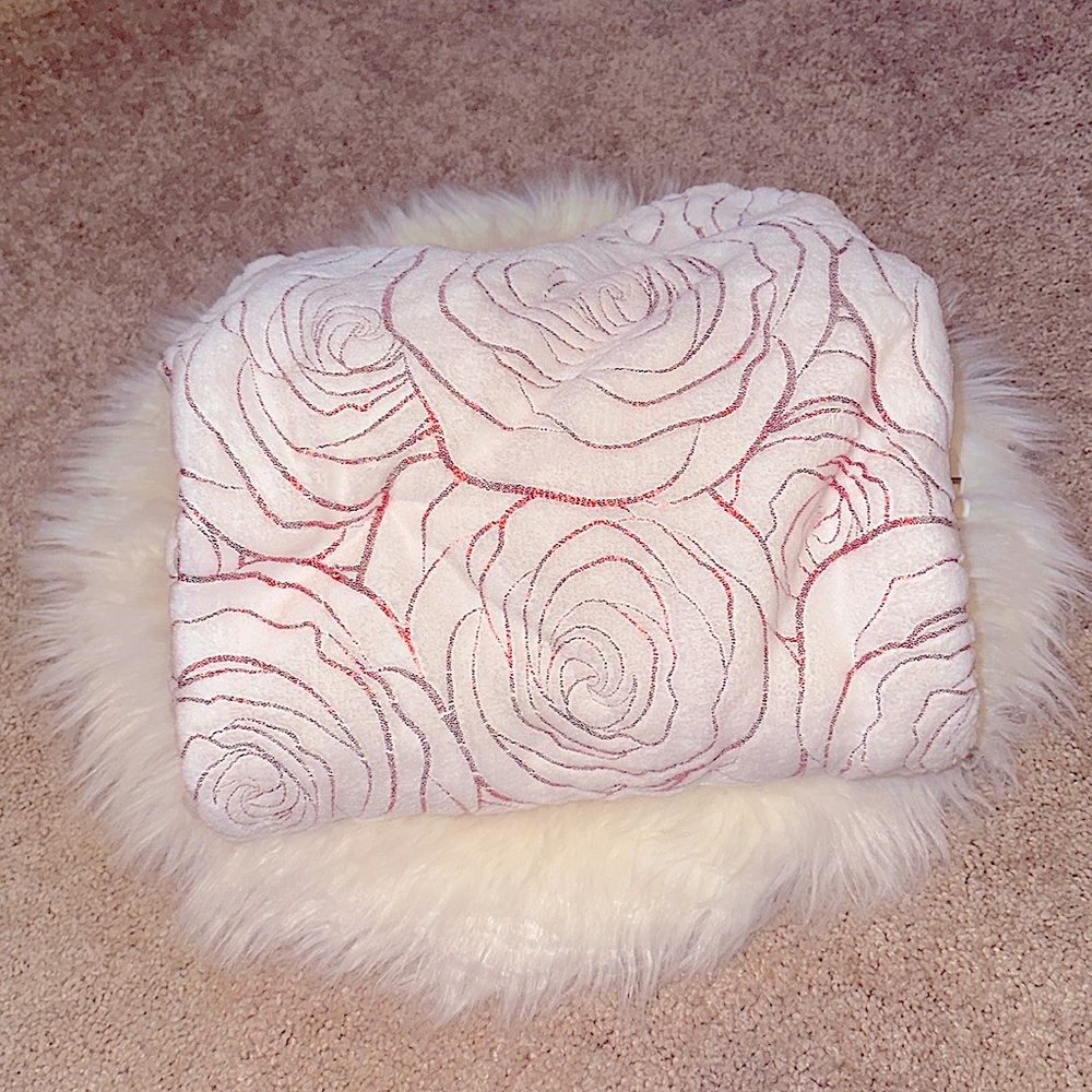 🌹 Rose Plush Throw Blanket